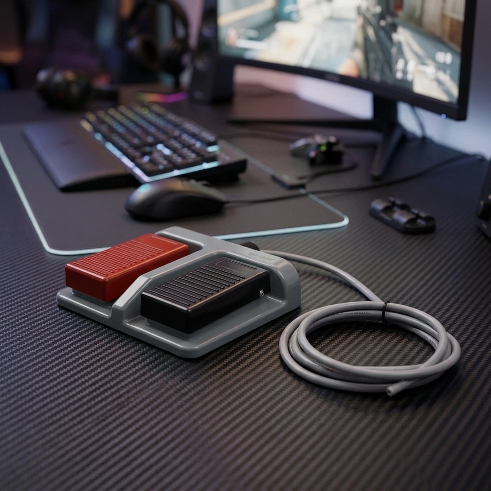 Red B'lack Dual Foot Switch Mo - Gaming Accessories Images recension och pris